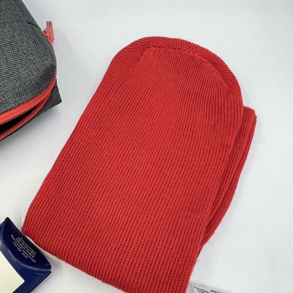 Travel Amenity Kit Red Eye Mask Earplugs Toothbrush Toothpaste Case New - Picture 4 of 15